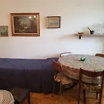 Casa Tranquilla E Luminosa Con Terrazzo A Due Passi Dal Mare Apartmán