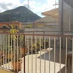 Casa Tranquilla E Luminosa Con Terrazzo A Due Passi Dal Mare *