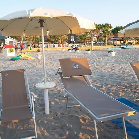 Casa Tranquilla E Luminosa Con Terrazzo A Due Passi Dal Mare Brolo