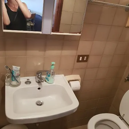 Casa Tranquilla E Luminosa Con Terrazzo A Due Passi Dal Mare * Brolo